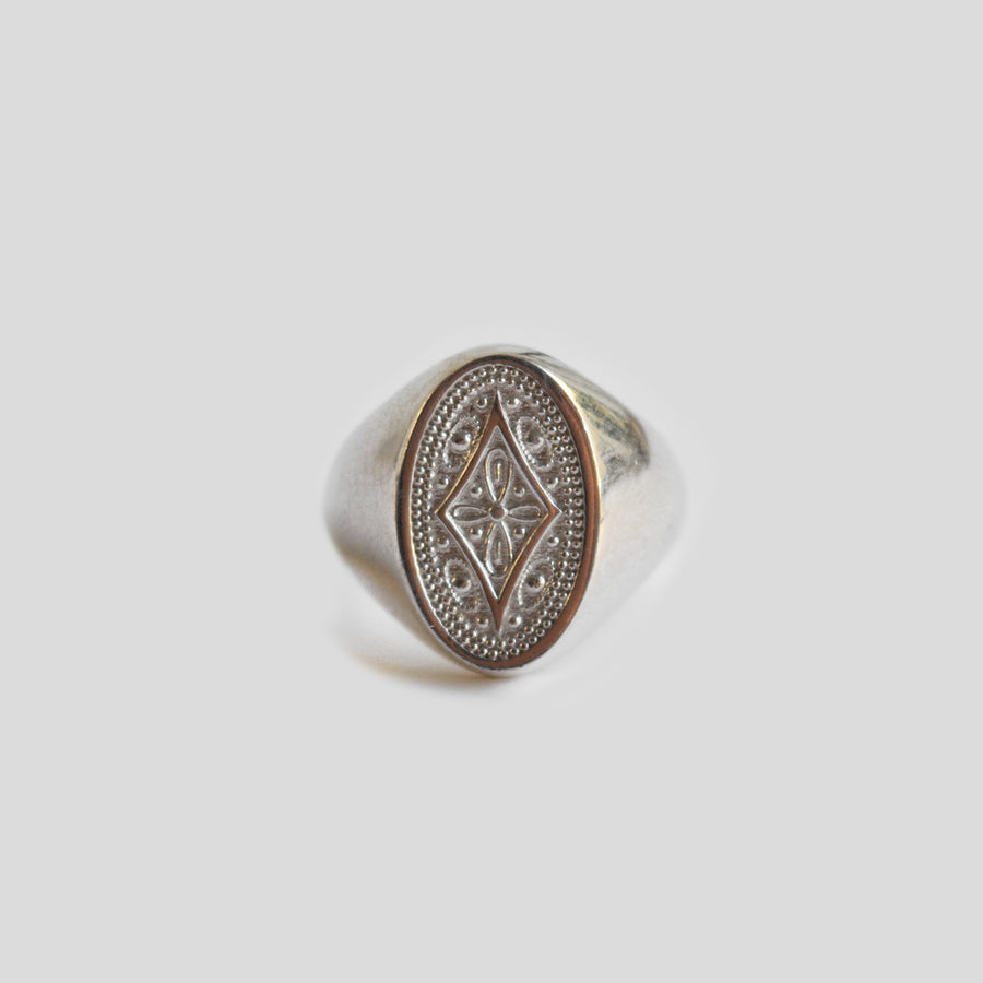 The Chevalier silver ring