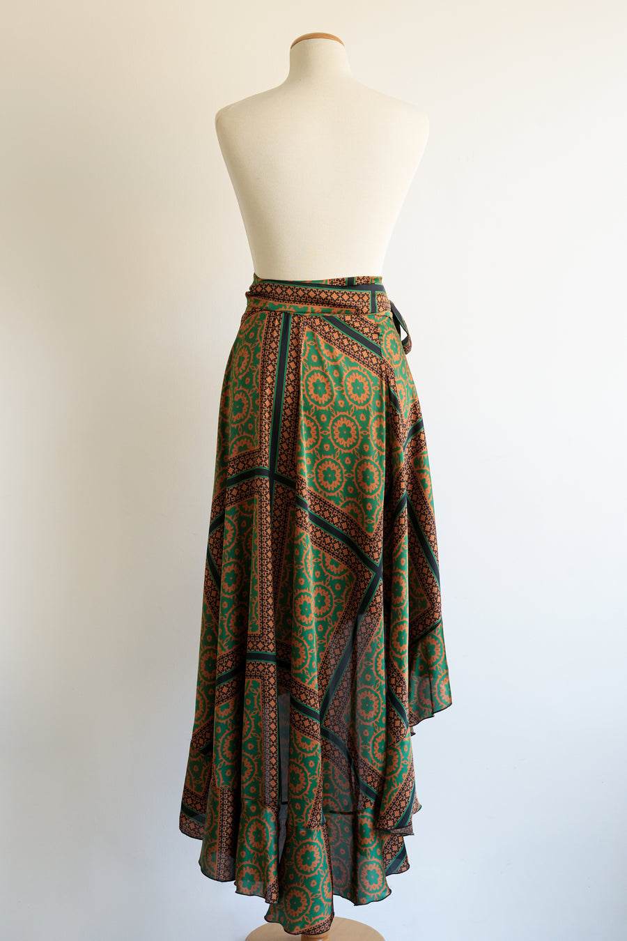 Manifesto wrap multiform skirt (satin print)