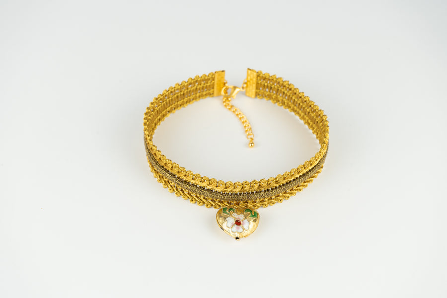 Flourish heart choker