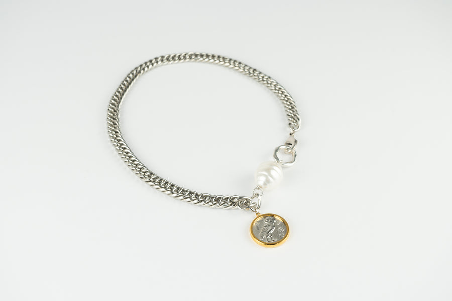 Play hard chain necklace