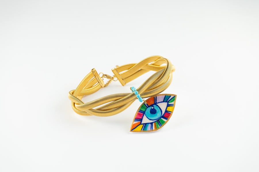 She is like the rainbow statement choker
