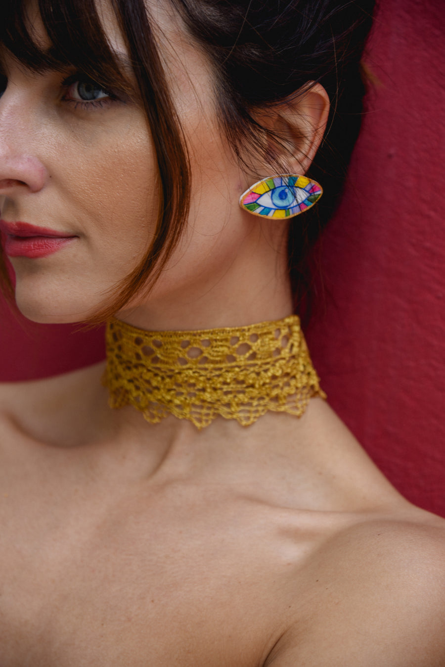 Sun rays knitted choker