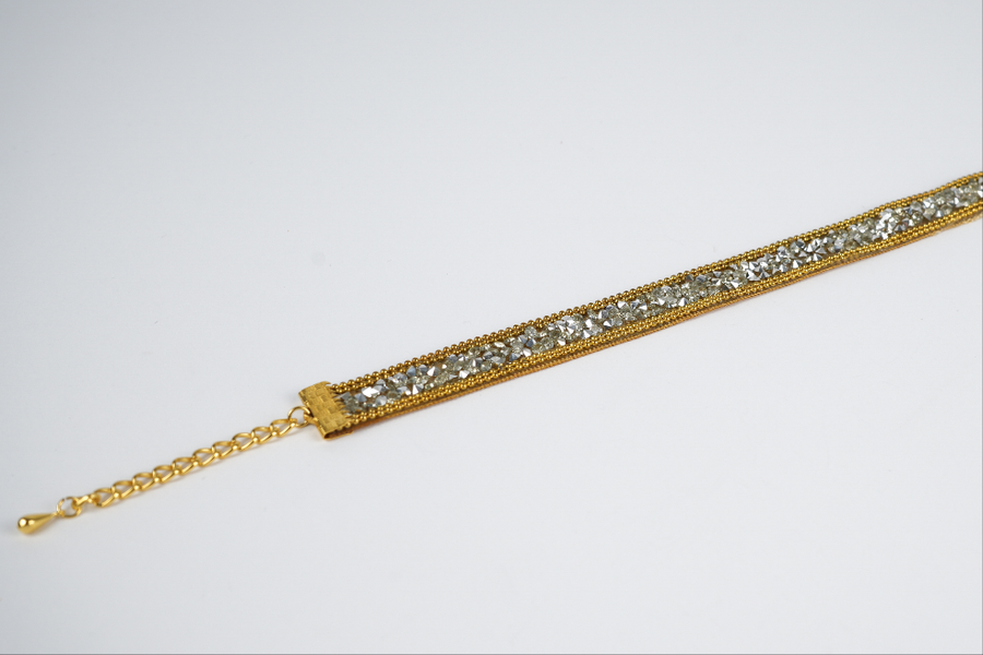 Shiny ray choker
