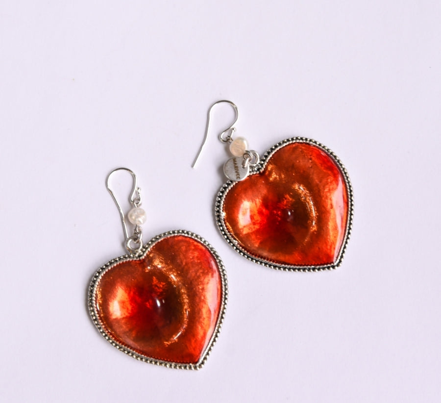Deep in colors heart earrings (red)