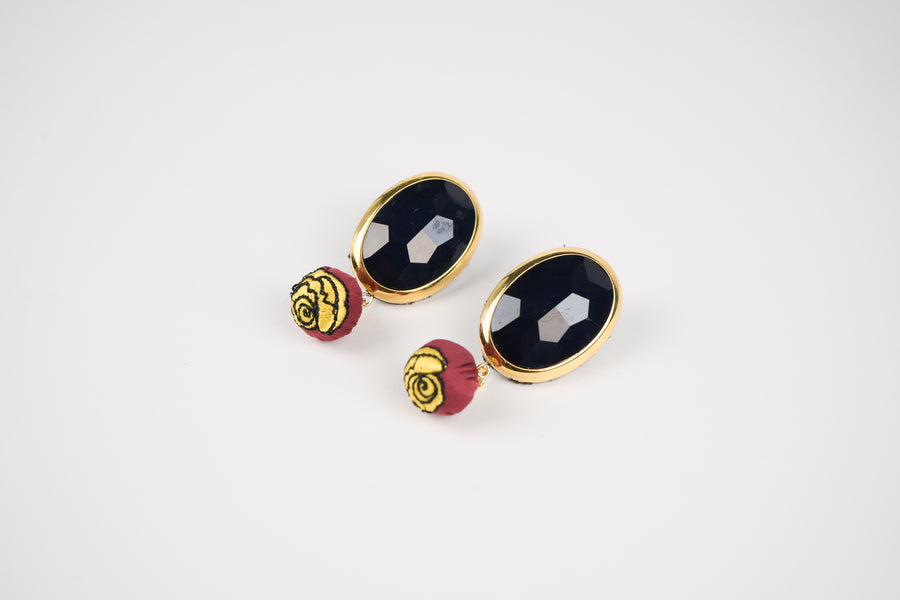 Classy rose earrings