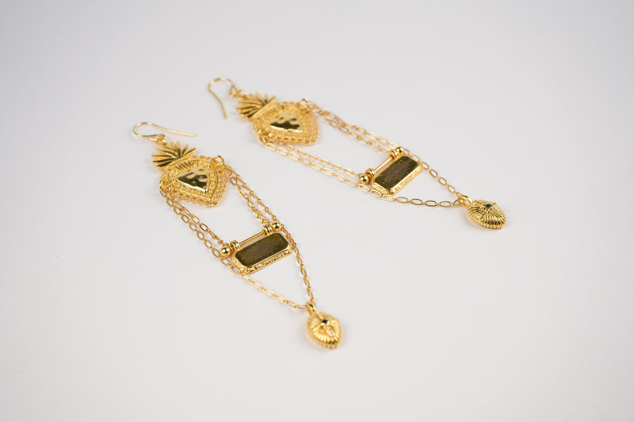Sparkling youth gold earrings