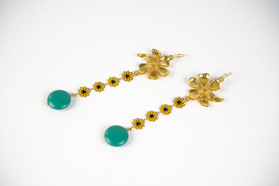 70S daisy vibes earrings green