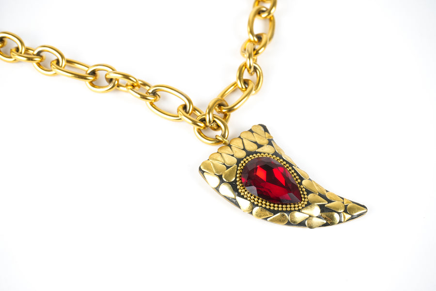 Force chain necklace
