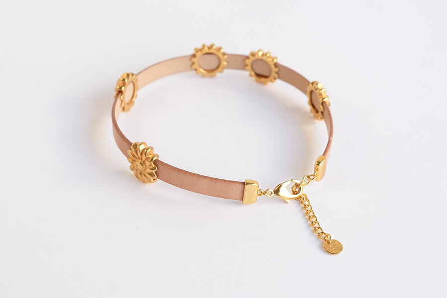 Daisy leather choker