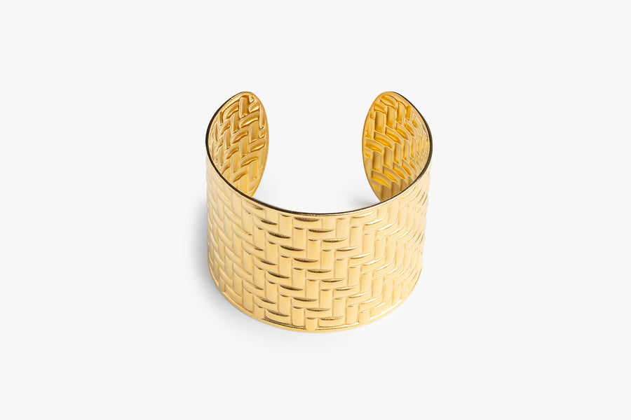 Checkered embossed bracelet