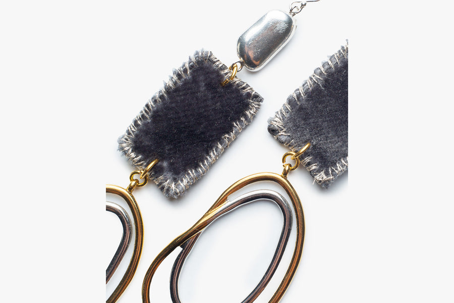 Velvet circle earrings