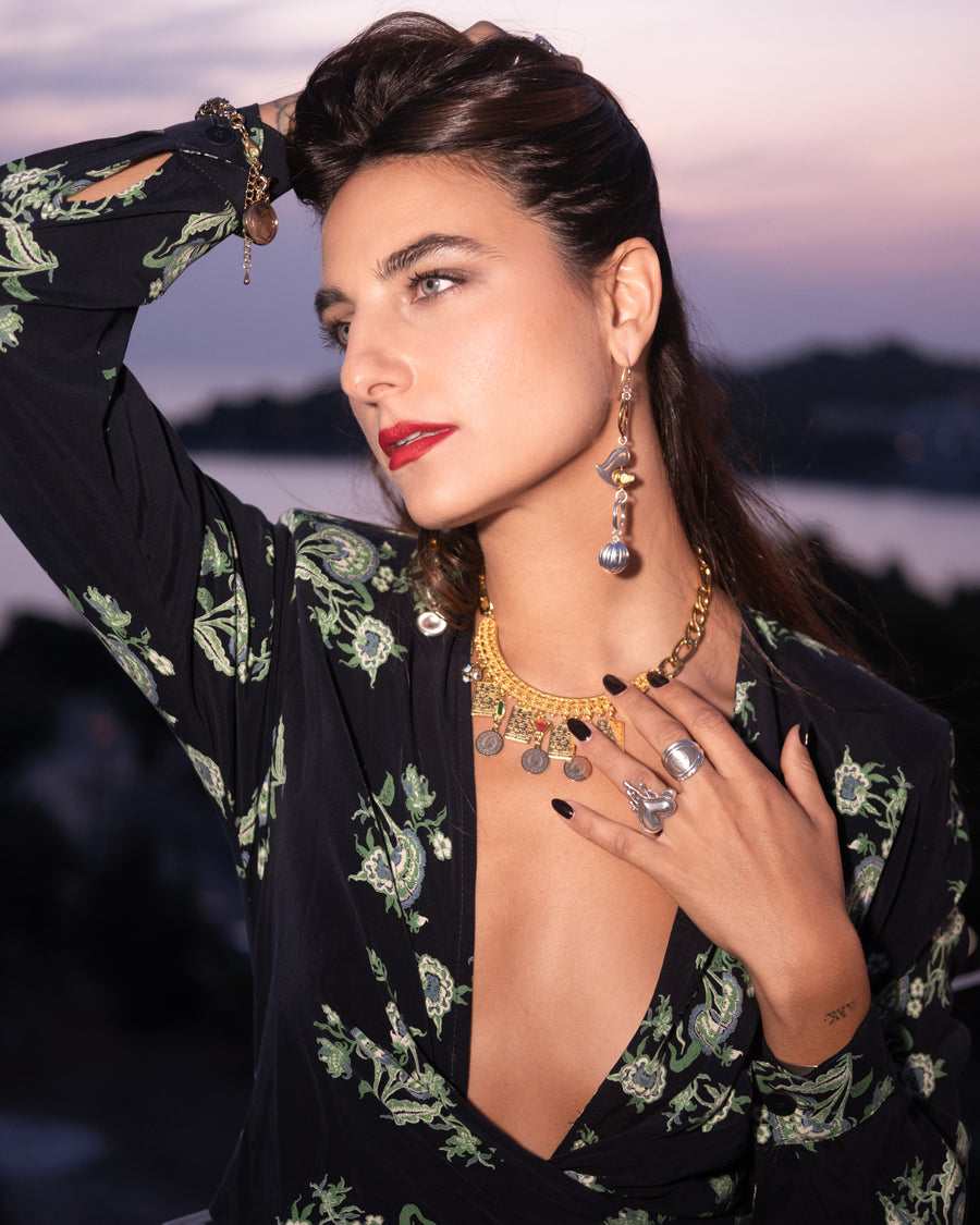 Hug earrings