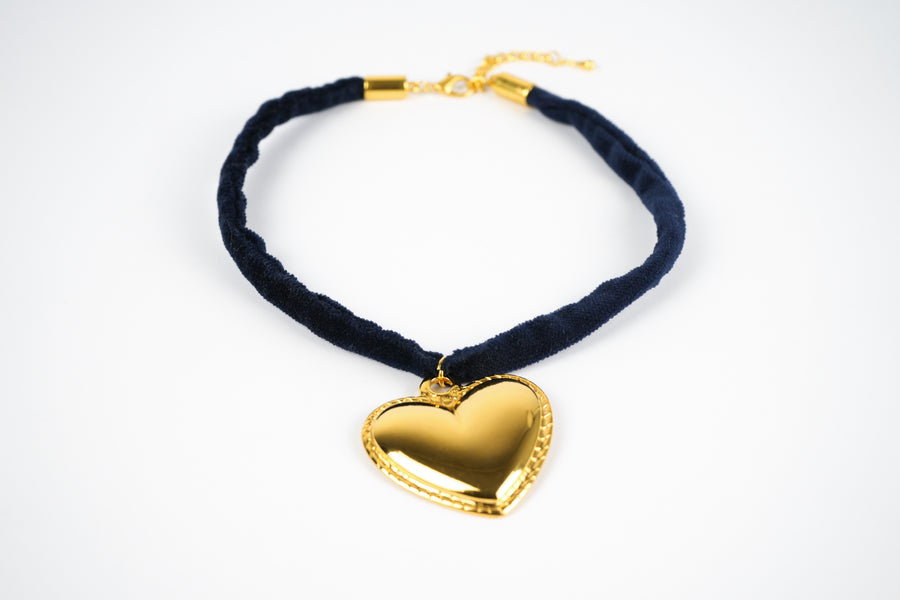 Royal velvet heart necklace