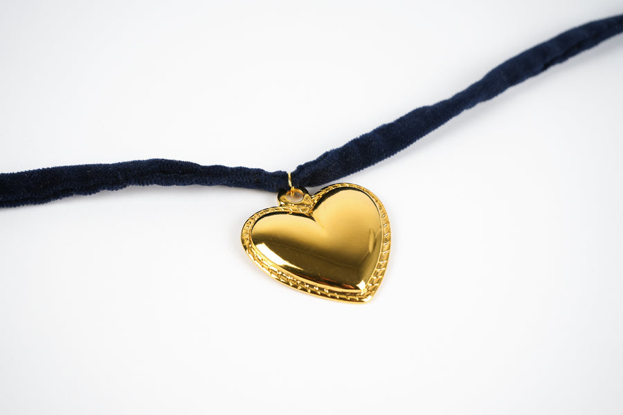 Royal velvet heart necklace