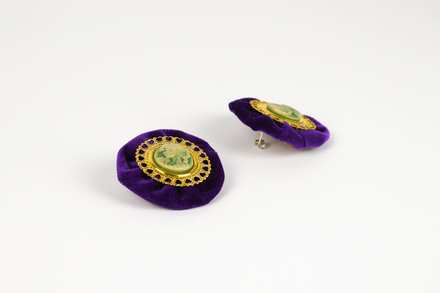 Faidra velvet pin earrings purple
