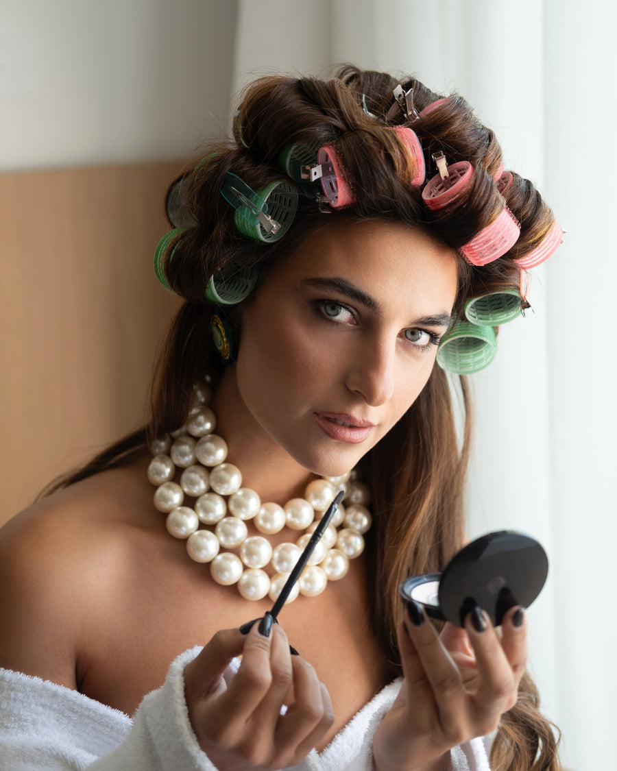 Queening triple pearl necklace