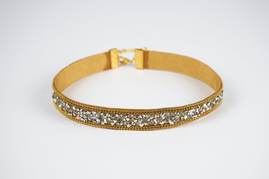 Shiny ray choker