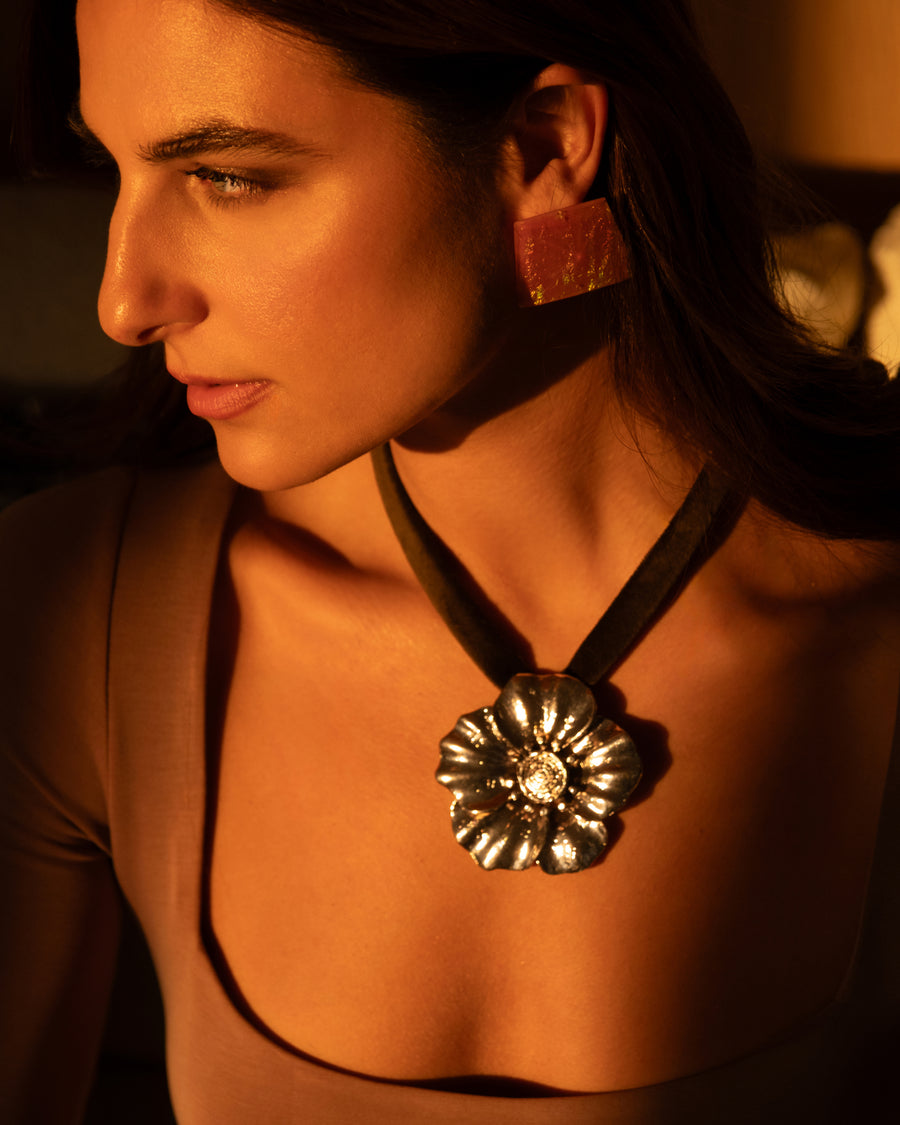 Army bloomer necklace