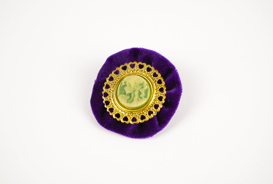 Faidra velvet pin earrings purple