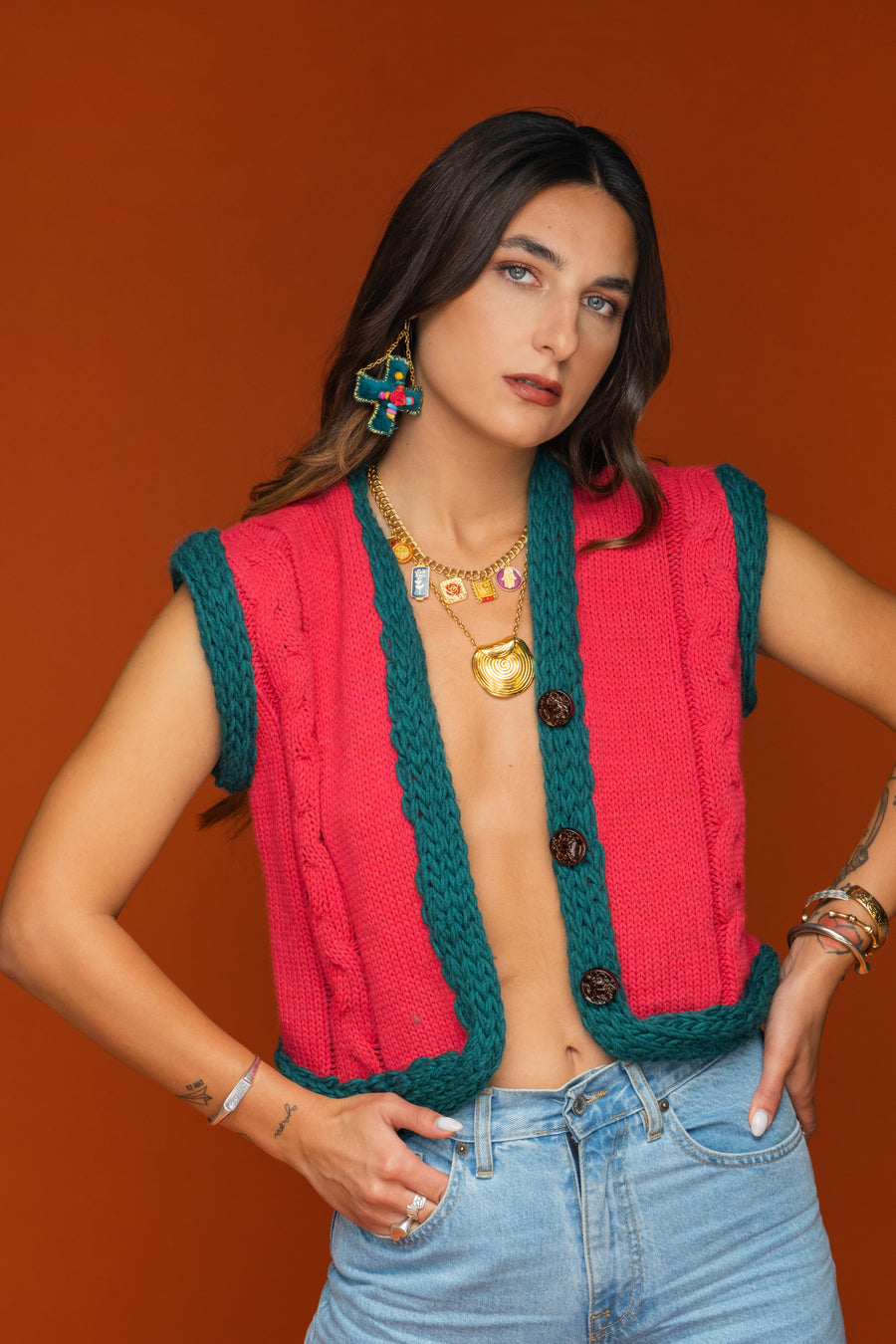 Spectrum knitted vest fouchsia