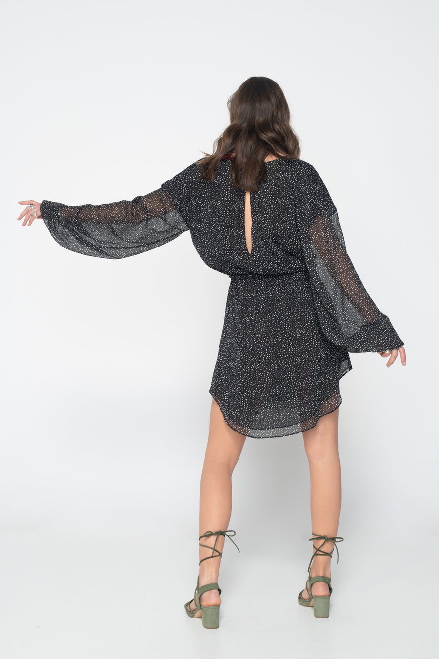 Deep V mini dress (black dots)