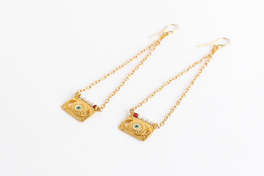 Pearl labor earrings