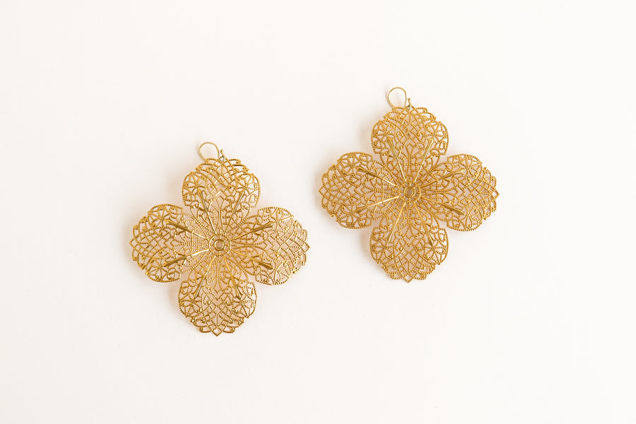 Golden bloomer earrings