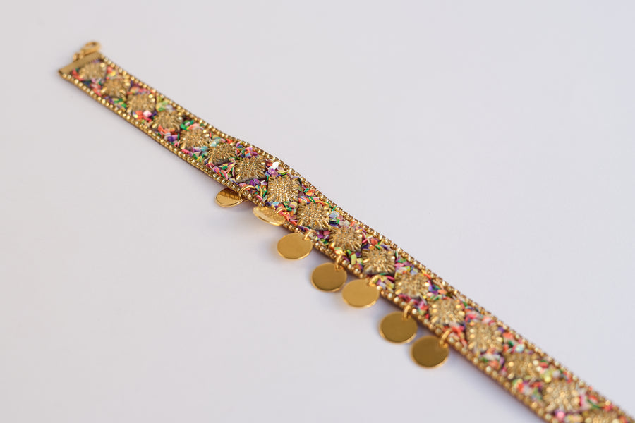 Flashy world coin choker gold