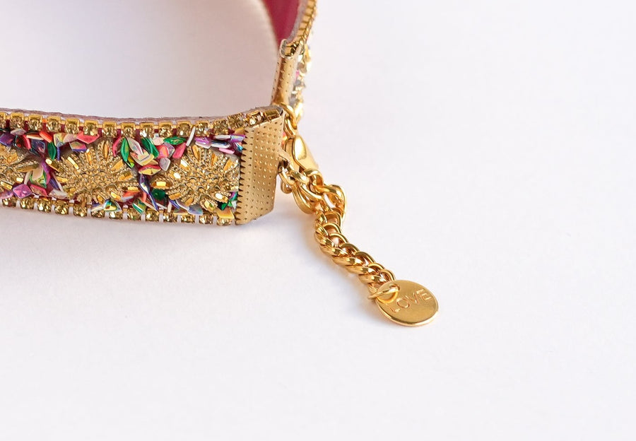 Flashy world coin choker gold