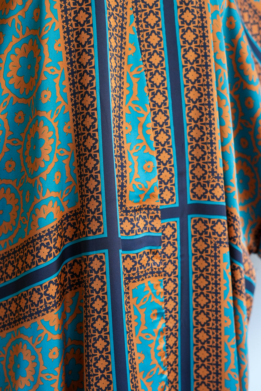 Manifesto wrap multiform skirt (satin print)