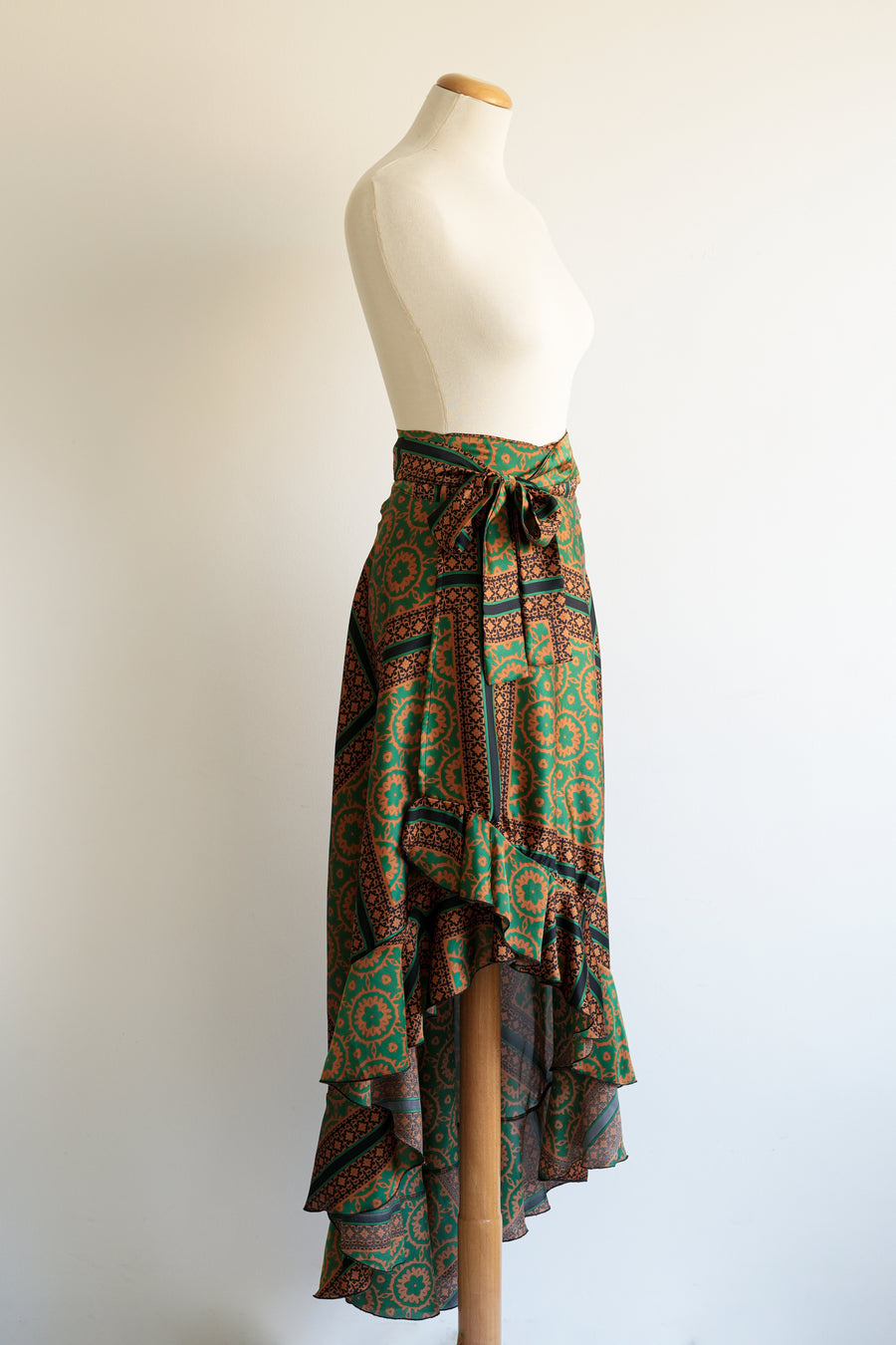 Manifesto wrap multiform skirt (satin print)