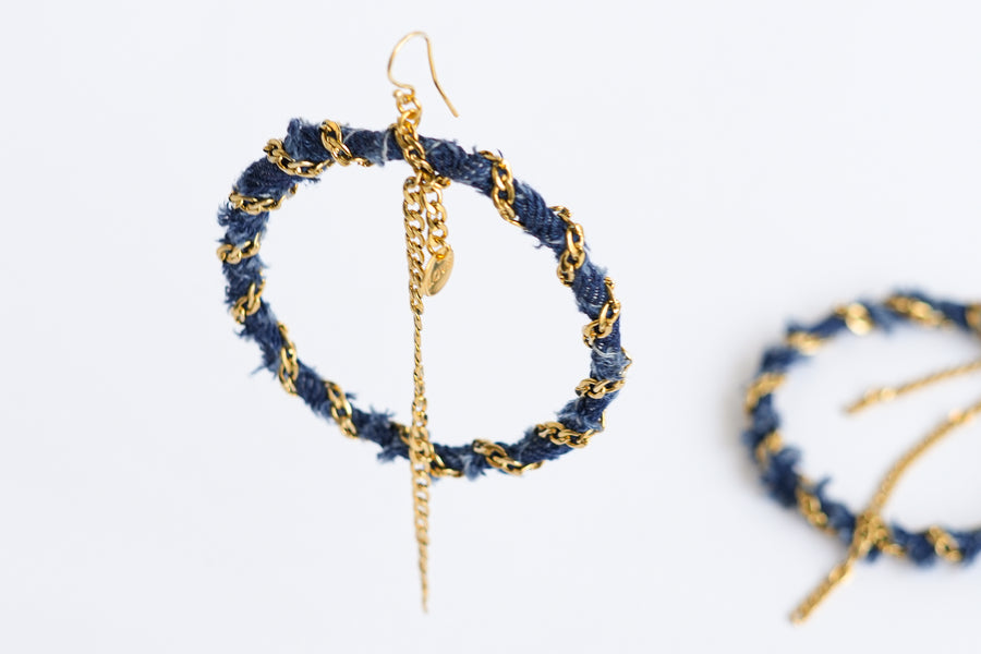 The 90s denim hoops